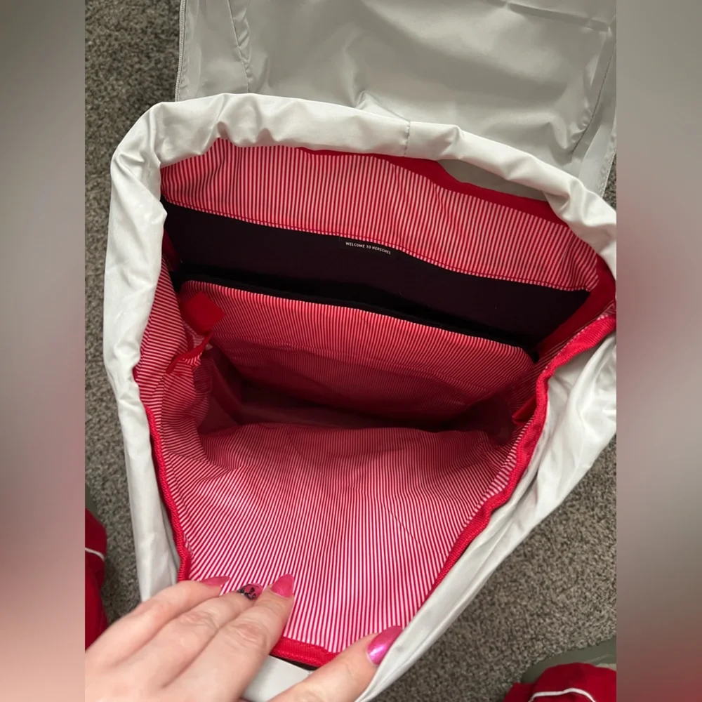 Herschel Backpack - Picture 5 of 11